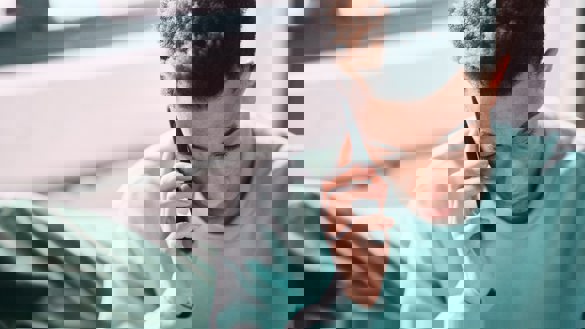 Disrepair Claims Image Man On Phone